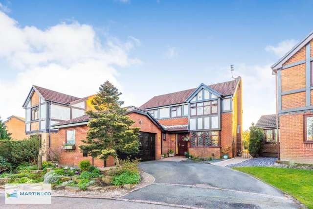 Detached house For Sale in Rochdale, England