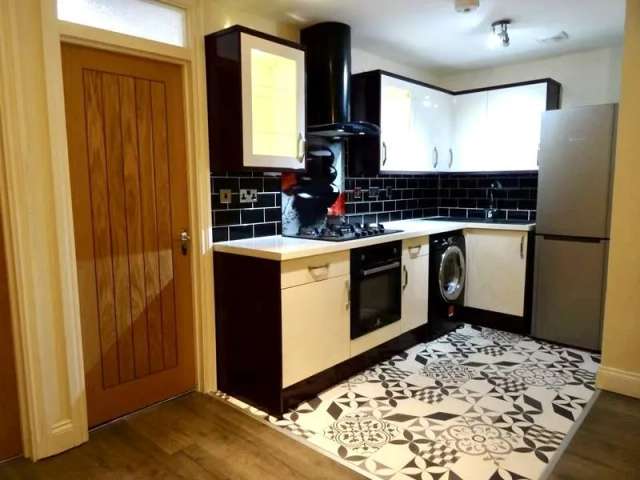 2 bedroom flat to rent