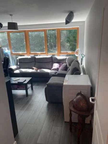 Flat For Rent in Elmbridge, England