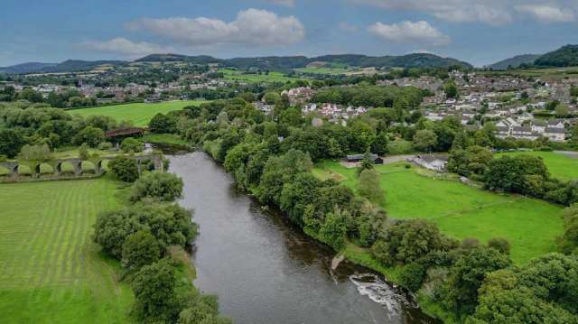 Detached House for sale with 4 bedrooms, Redbrook Road, Monmouth