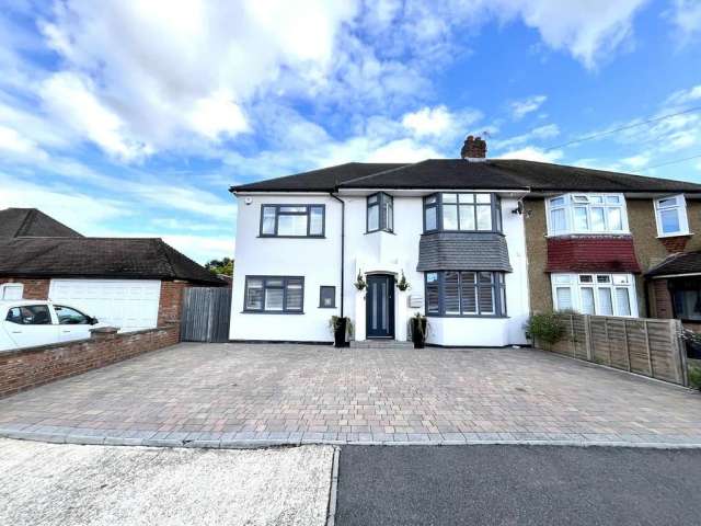 4 bedroom semi-detached house for sale