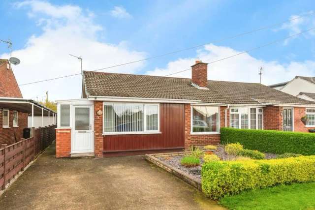 3 bedroom semi-detached bungalow for sale