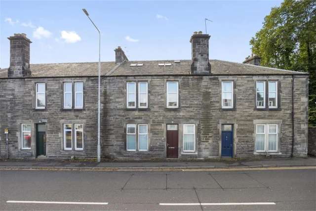 3 Bed Flat - Maisonette with 1 Reception Room