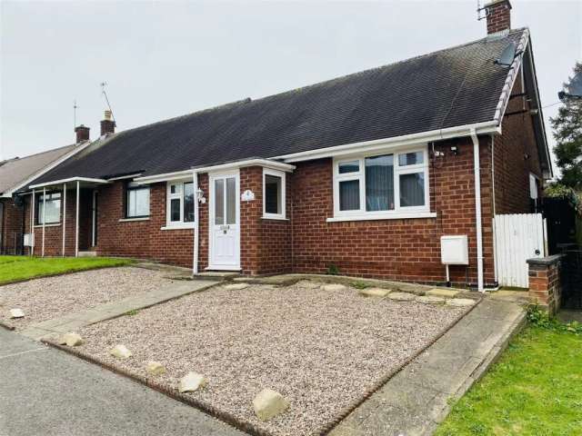 Bungalow For Sale in Wrexham, Wales