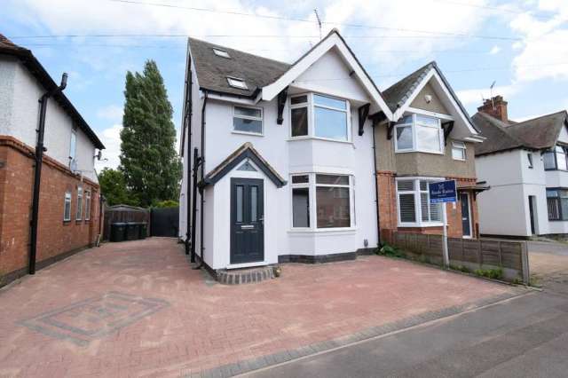 4 bedroom semi-detached house for sale