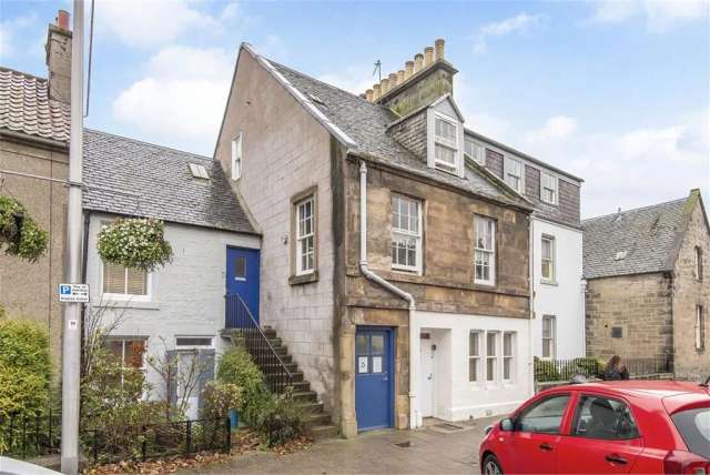 3 Bed Flat - Double Upper with 1 Reception Room