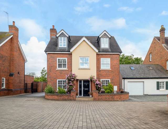 Detached House for sale with 4 bedrooms, Willow Gardens, Rugby