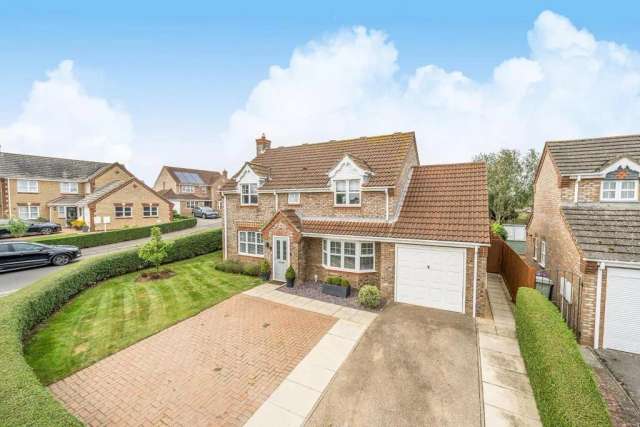 4 bedroom detached house for sale