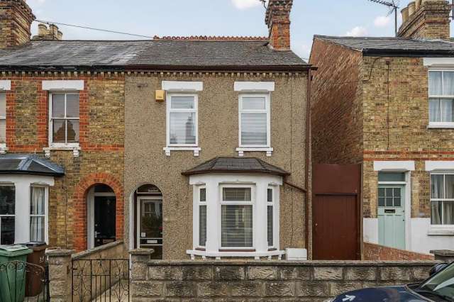 2 bedroom end of terrace house for sale