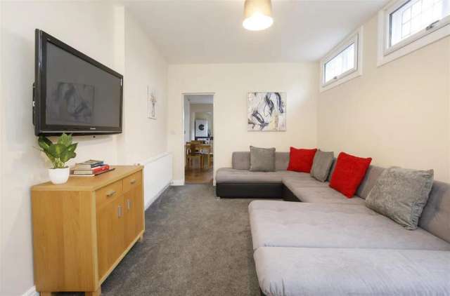 1 bedroom flat for sale