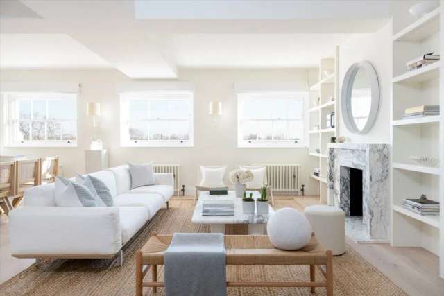 Flat For Sale in City of Westminster, England