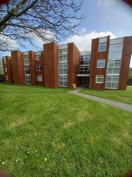 Flat For Rent in Birmingham, England