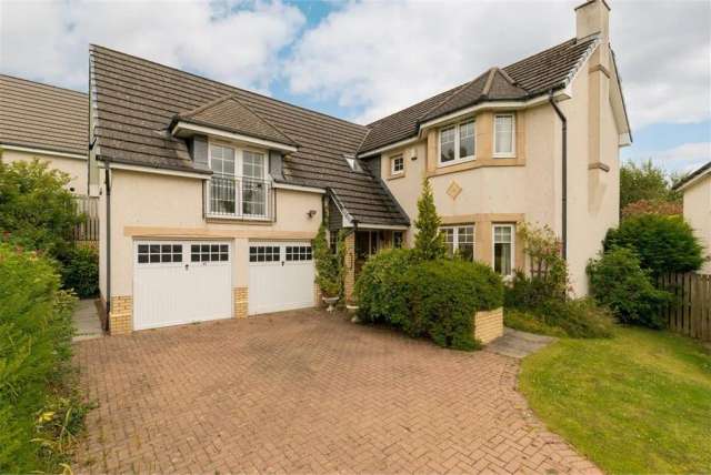 5 Bed House - Detached with 3 Reception Rooms