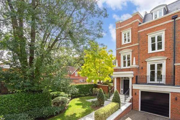 Long Walk Villas, 76A Kings Road, Windsor, Berkshire, SL4 2AH | Property for sale | Savills