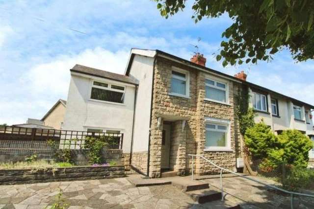 4 bedroom semi-detached house for sale