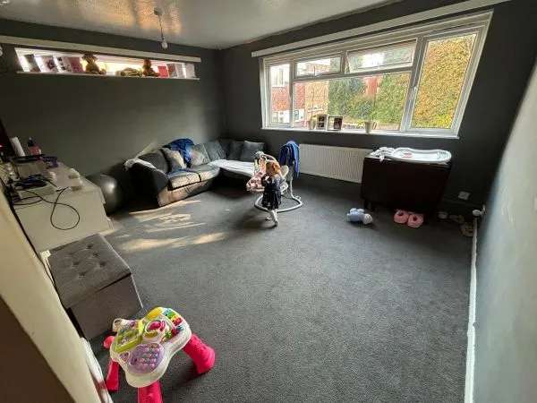 Flat For Rent in Metropolitan Borough of Solihull, England