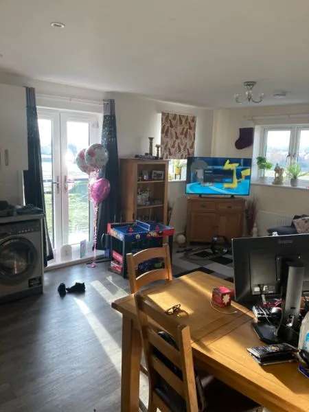 Flat For Rent in Borough of Swale, England