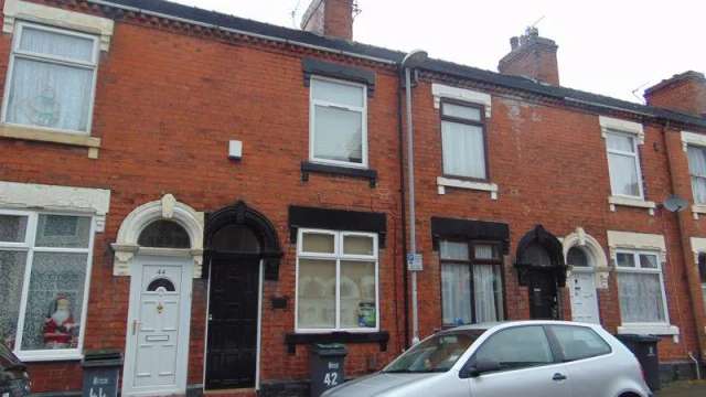 4 bedroom terraced house for sale