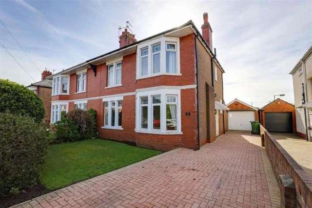 3 bedroom semi-detached house for sale