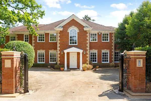 St. Leonards Hill, Windsor, Berkshire, SL4 4AT | Property for sale | Savills