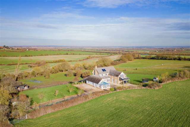 Detached House for sale with 8 bedrooms, Hillview, Purleigh