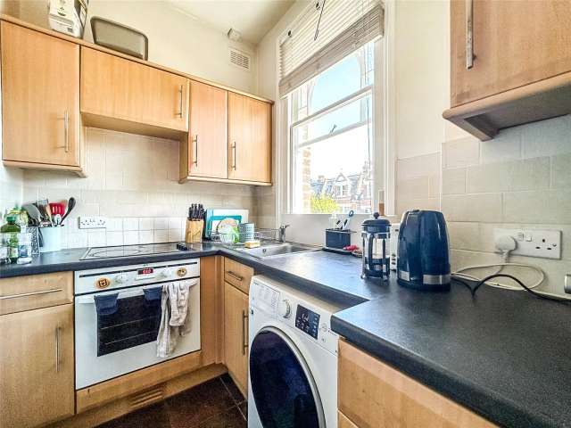 2 bedroom flat/apartment in London