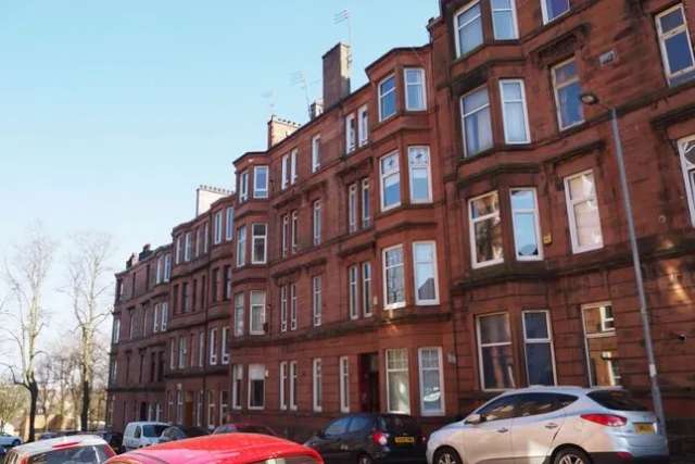 Flat to rent in Laurel Place, Thornwood, Glasgow G11