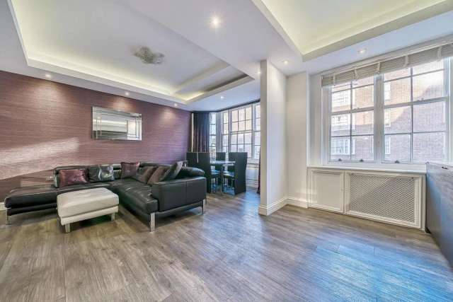 Flat Under Offer in City of Westminster, England