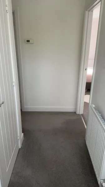 Flat For Rent in Guildford, England