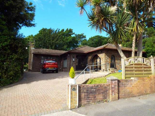 3 bedroom detached bungalow for sale