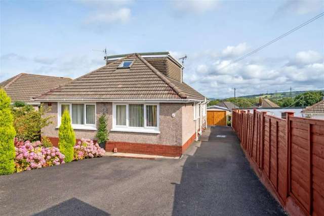 4 bedroom detached bungalow for sale