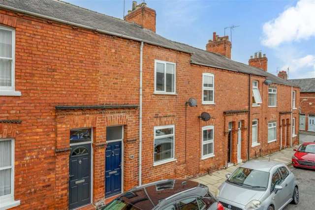 2 bedroom terraced house to rent