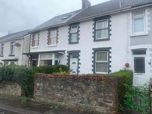 House For Sale in Swansea, Wales