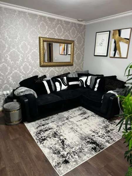 Flat For Rent in Sandwell, England