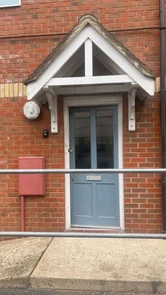 Flat For Rent in Southend-on-Sea, England