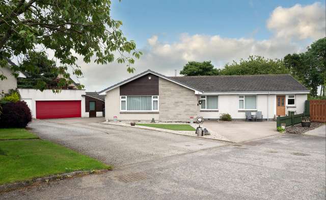 House For Rent in Westhill, Scotland