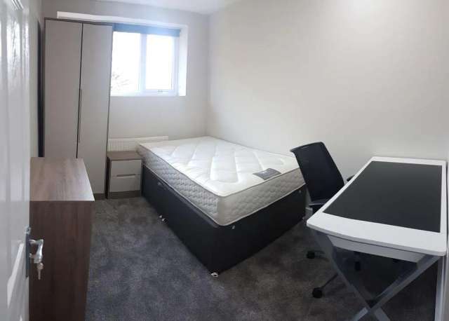 4 bedroom flat to rent