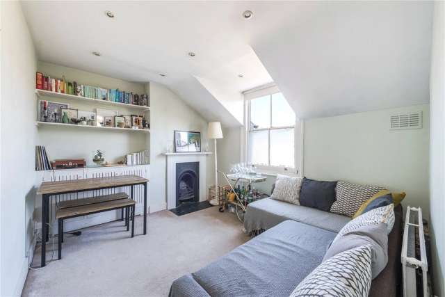 2 bedroom flat/apartment in Tooting Bec Road