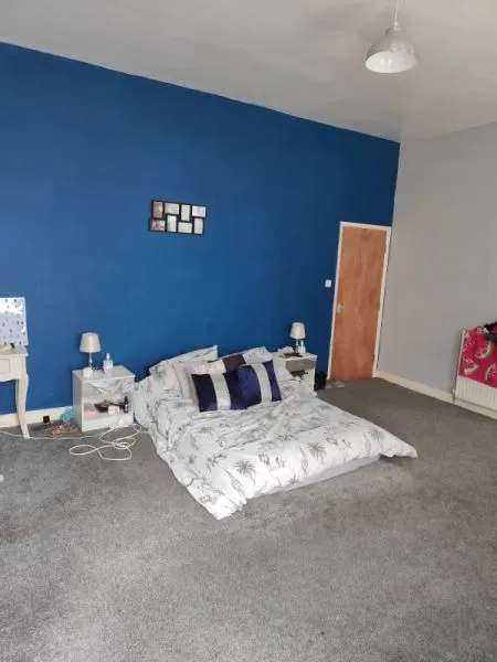 House For Rent in Bradford, England