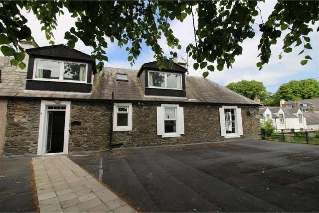 3 Bed Flat - Maisonette with 1 Reception Room