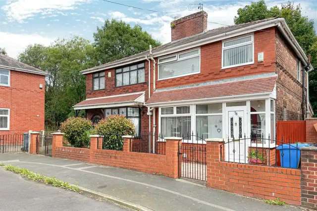 3 bedroom semi-detached house for sale