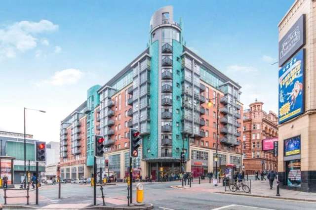 Flat For Sale in Manchester, England