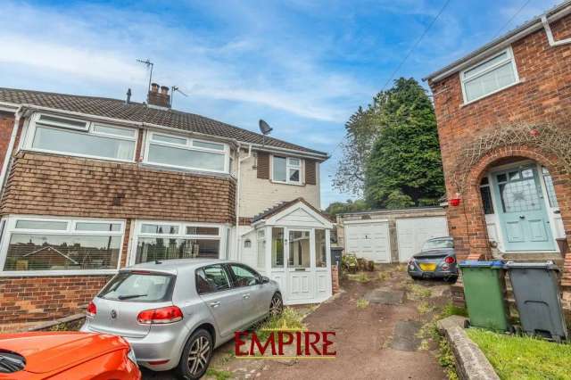 3 bedroom semi-detached house for sale