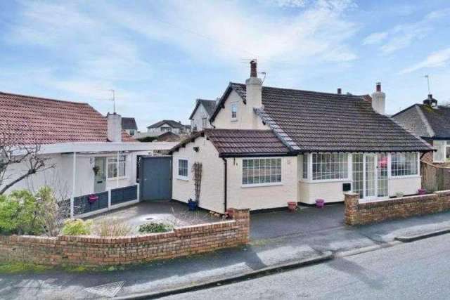 2 bedroom detached house for sale