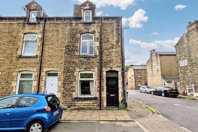 3 bedroom end of terrace house for sale