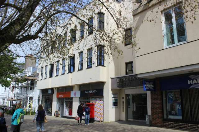 Commercial For Rent in Horsham, England