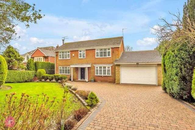 4 bedroom detached house for sale