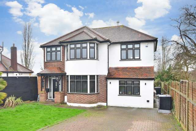 5 bedroom detached house for sale