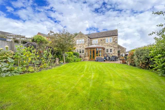 House For Sale in Kirklees, England