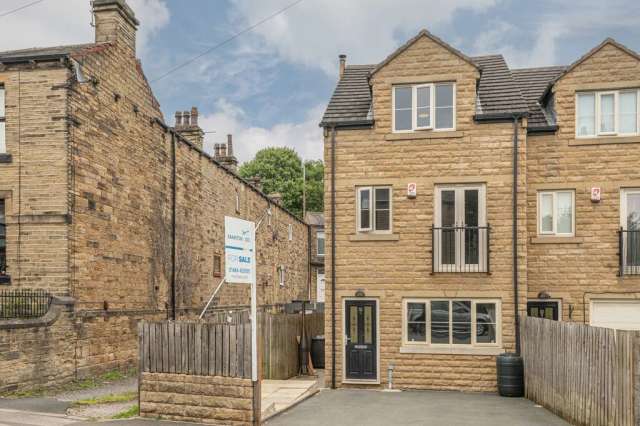 House For Sale in Kirklees, England